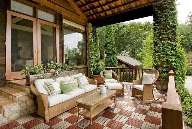 How to arrange a veranda in a village house + photo 