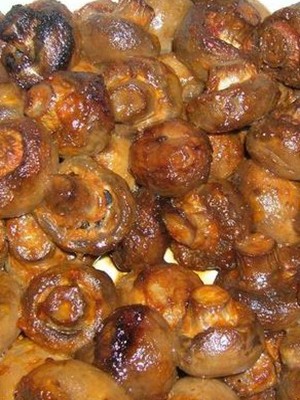 How to bake champignons: recipes for the oven and slow cooker