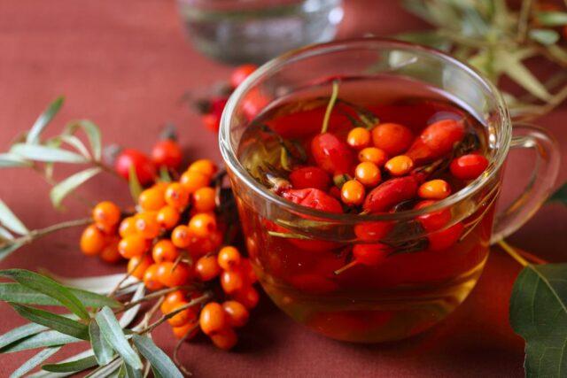 How to brew rose hips for coughing, with a cold