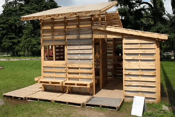 How to build a chicken coop out of pallets 