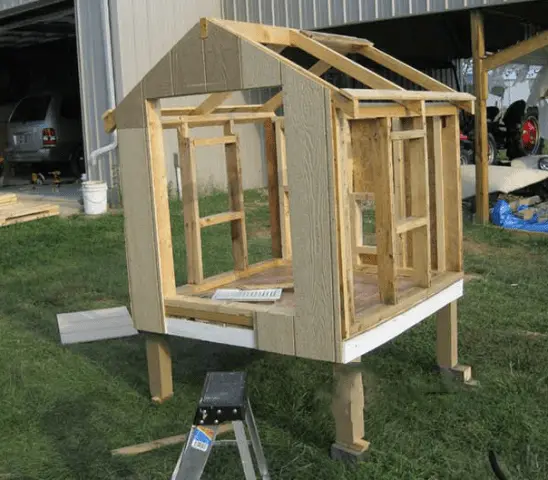 How to build a chicken coop out of pallets 