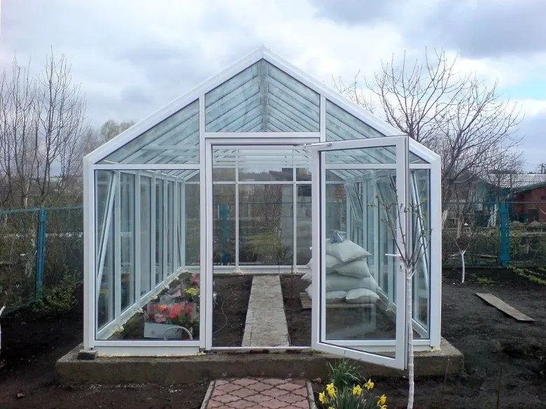 How to build a do-it-yourself polycarbonate greenhouse - plodovie.ru