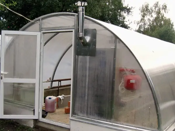 How to build a greenhouse with your own hands with heating: instructions