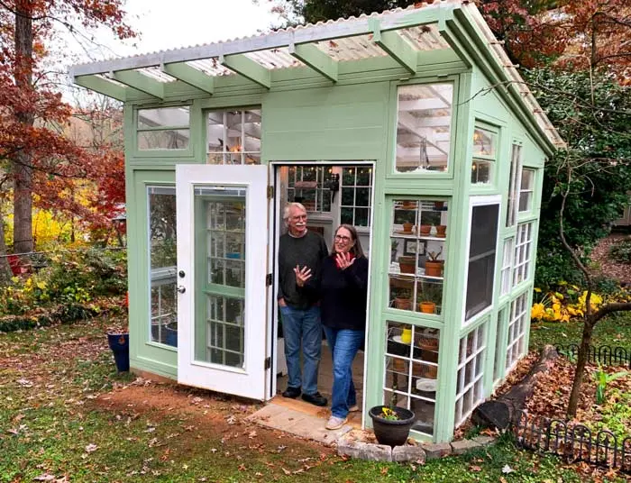 How to build a greenhouse with your own hands with heating: instructions