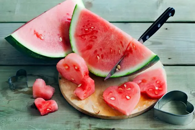 How to check nitrates in watermelon: effective ways