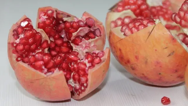 How to choose a ripe and sweet pomegranate