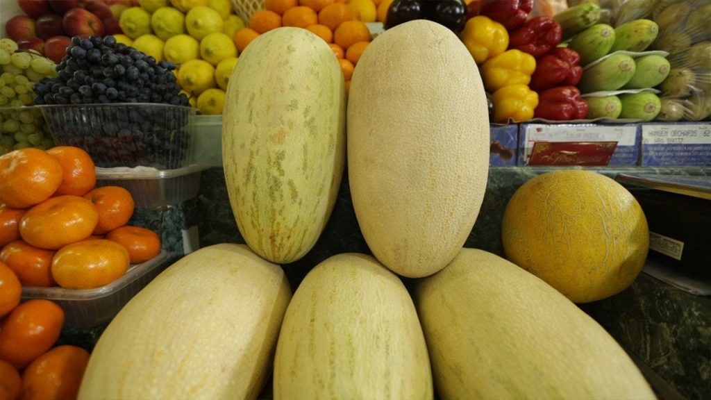 How to choose a Torpedo melon and enjoy a delicious fruit