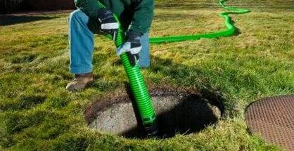 How to clean the toilet in the country with your own hands