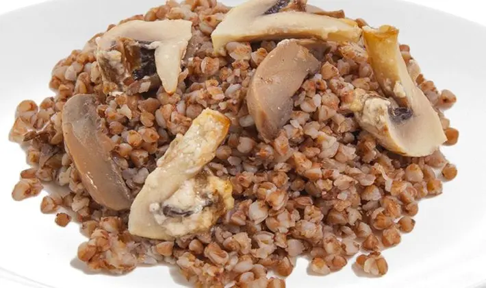 How to cook buckwheat with porcini mushrooms