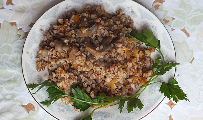 How to cook buckwheat with porcini mushrooms