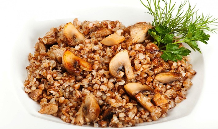 How to cook buckwheat with porcini mushrooms