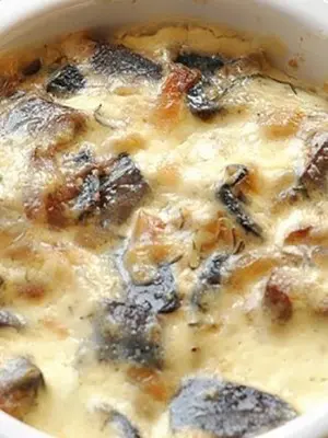 How to cook champignons in sour cream