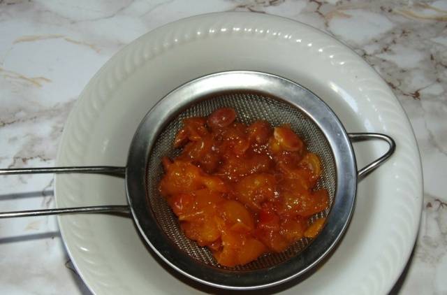 How to cook cherry plum tkemali for the winter