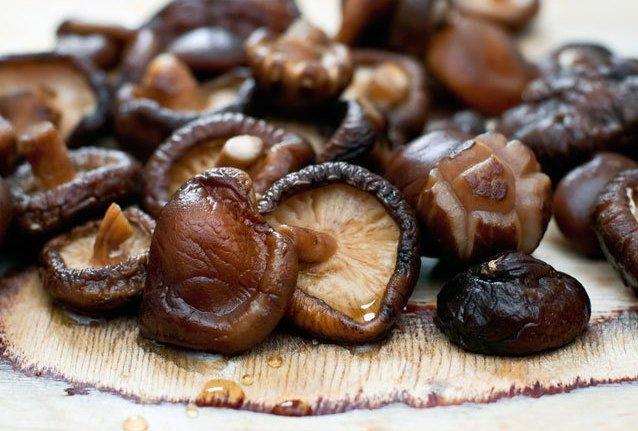 How to cook dry shiitake mushrooms: recipes, photos