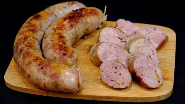 How to cook homemade pork sausage in the gut in the oven