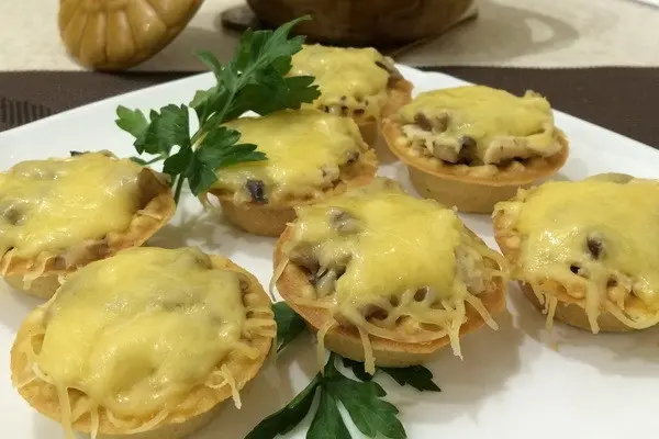 How to cook julienne with mushrooms in tartlets