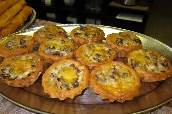 How to cook julienne with mushrooms in tartlets