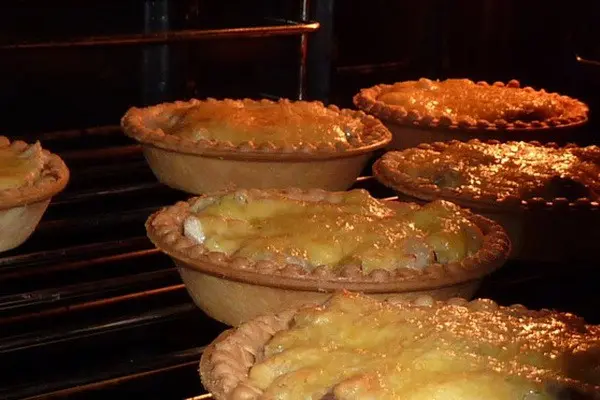 How to cook julienne with mushrooms in tartlets