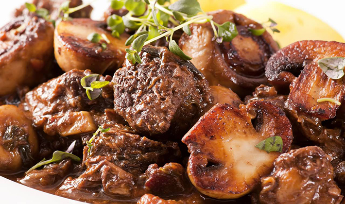 How to cook meat with porcini mushrooms