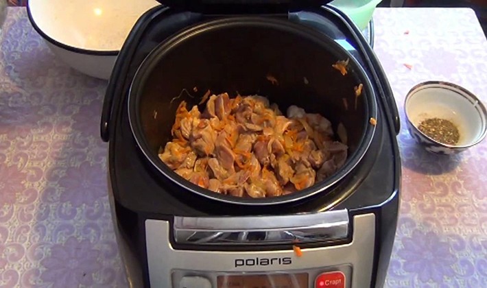 How to cook mushrooms in a slow cooker: recipes with photos