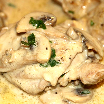 How to cook mushrooms in sour cream sauce