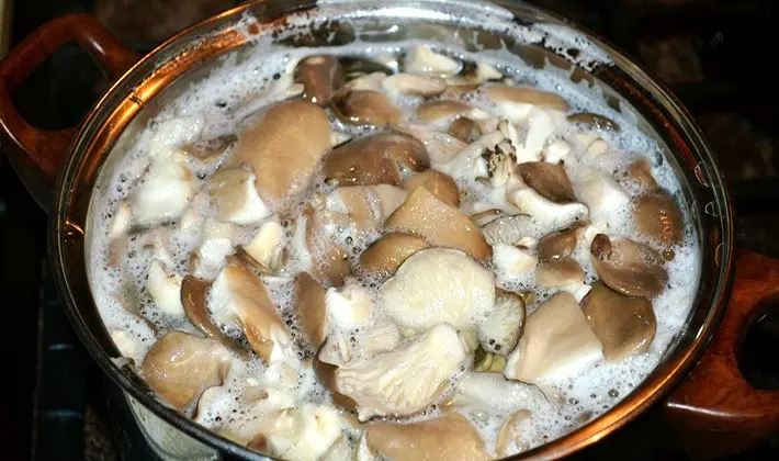 How to cook pies with mushrooms and potatoes (recipes with photos)