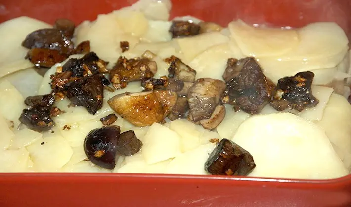 How to cook potatoes with dried porcini mushrooms