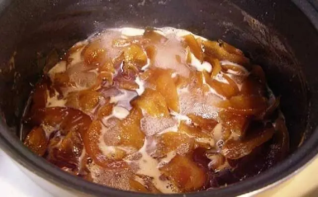 How to cook quince jam in a slow cooker