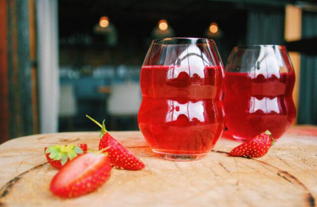 How to cook strawberry compote from frozen strawberries