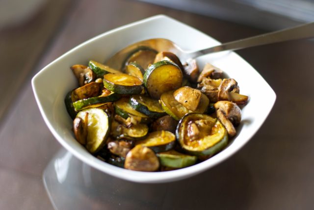 How to cook zucchini with mushrooms: in a slow cooker, in the oven