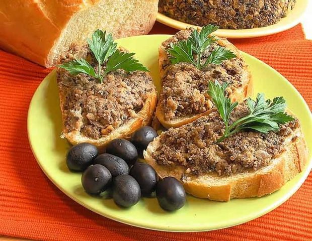 How to cook zucchini with mushrooms: in a slow cooker, in the oven