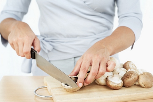 How to cut champignons for frying, for soup, for pizza, for grilling, for julienne