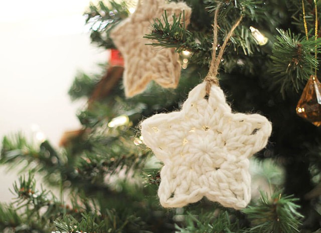 How to decorate a small Christmas tree: photos, ideas and tips