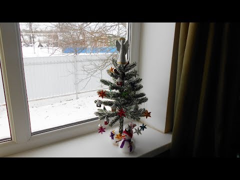 How to decorate a small Christmas tree: photos, ideas and tips