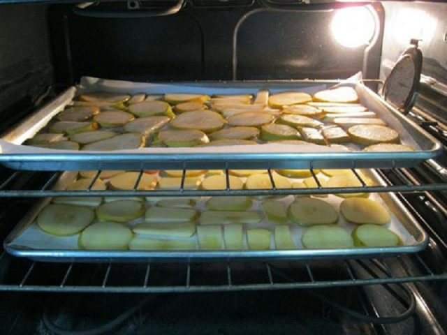 How to dry pears in the oven