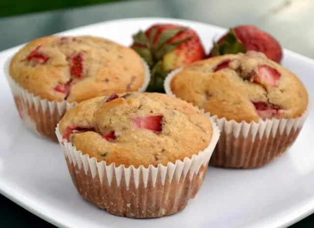 How to dry, wither strawberries at home