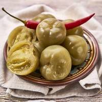 How to ferment green tomatoes in a bucket