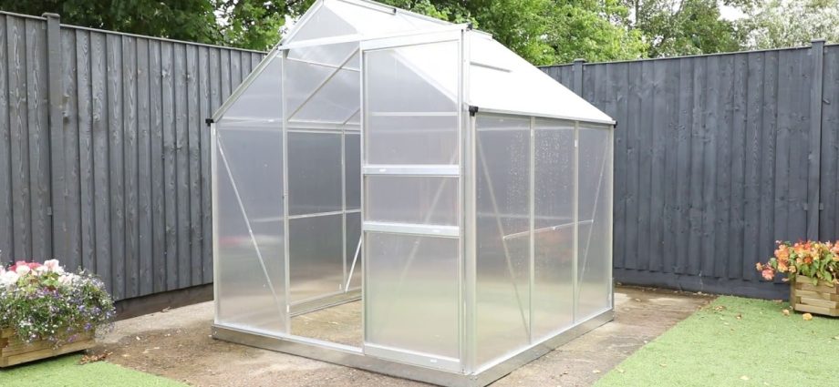 How to fix a polycarbonate greenhouse to the ground: instructions