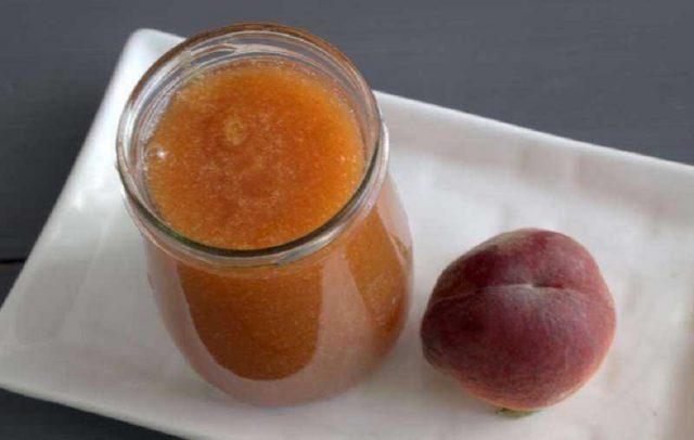 How to freeze fresh peaches for the winter