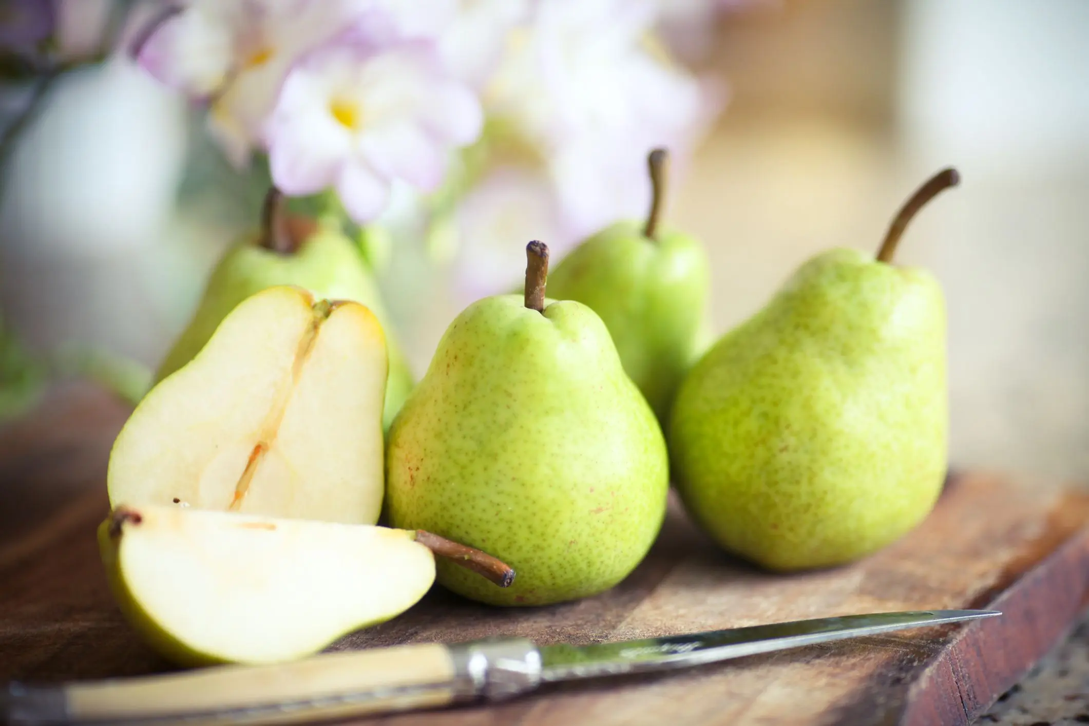 How to freeze pears for the winter in the freezer