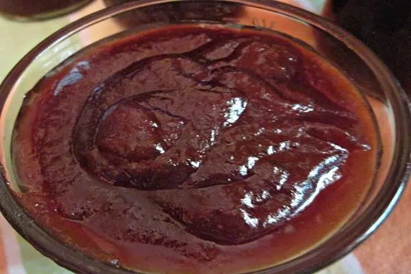 How to freeze plums in the freezer