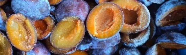 How to freeze plums in the freezer
