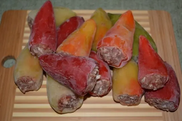 How to freeze stuffed peppers for the winter: recipes for meat, rice, vegetables, minced meat