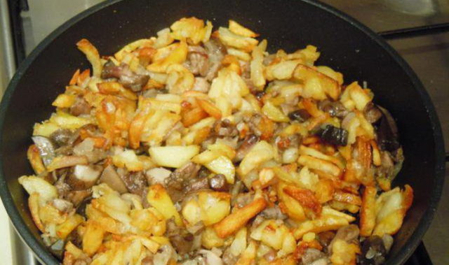 How to fry boletus in a pan