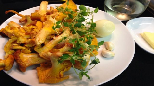 How to fry chanterelles: delicious cooking recipes