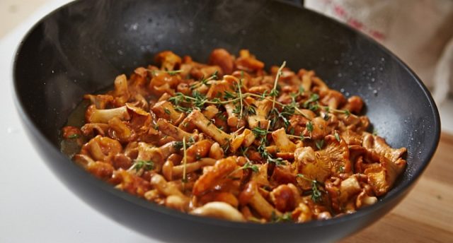 How to fry chanterelles: delicious cooking recipes