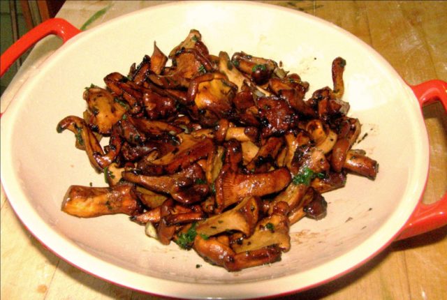 How to fry chanterelles: delicious cooking recipes