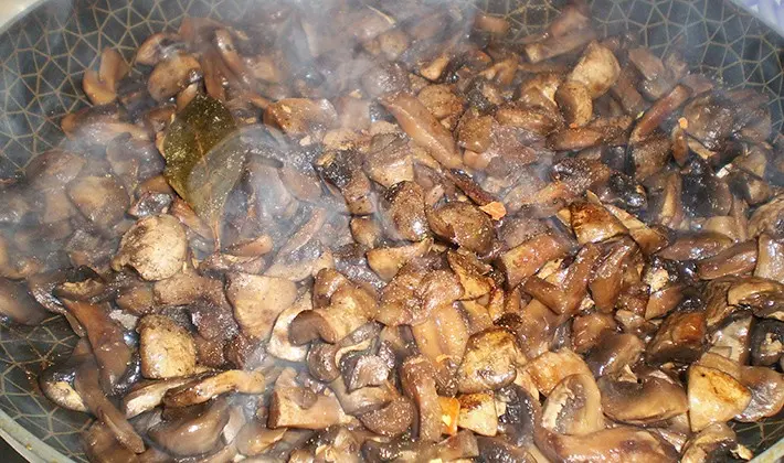 How to fry fresh mushrooms: recipes for popular dishes