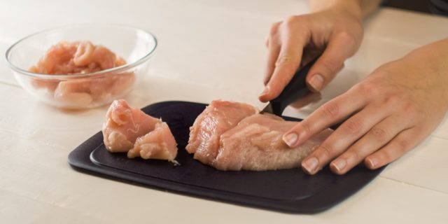 How to fry oyster mushrooms with onions in a pan