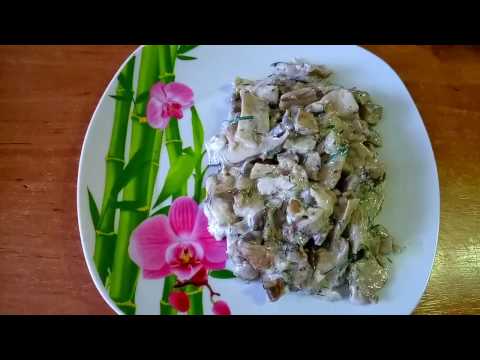 How to fry oyster mushrooms with onions in a pan